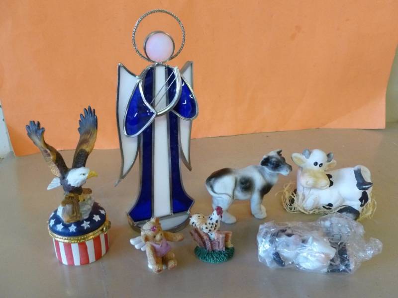 lot 312 image: Decorative