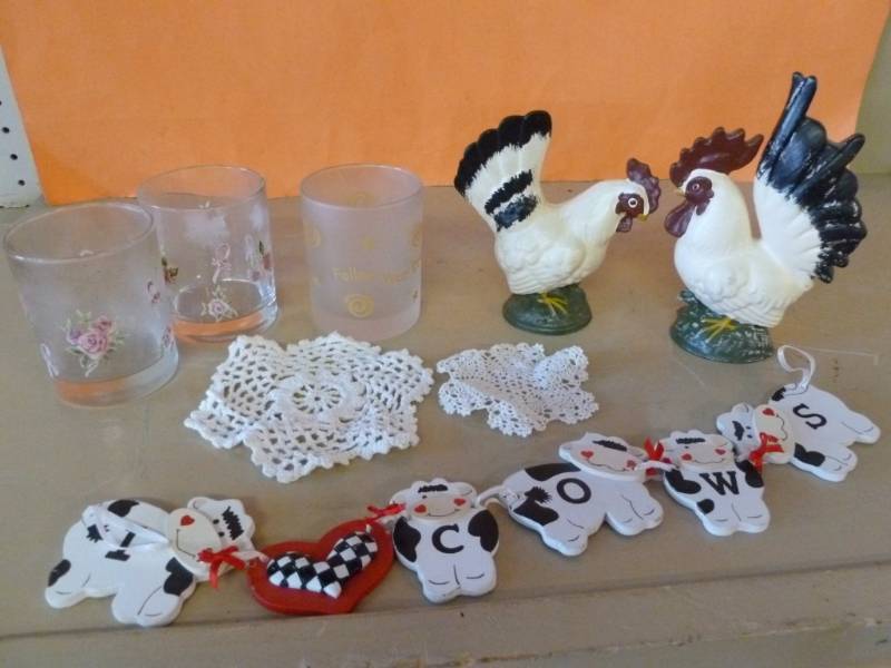 lot 313 image: Decorative