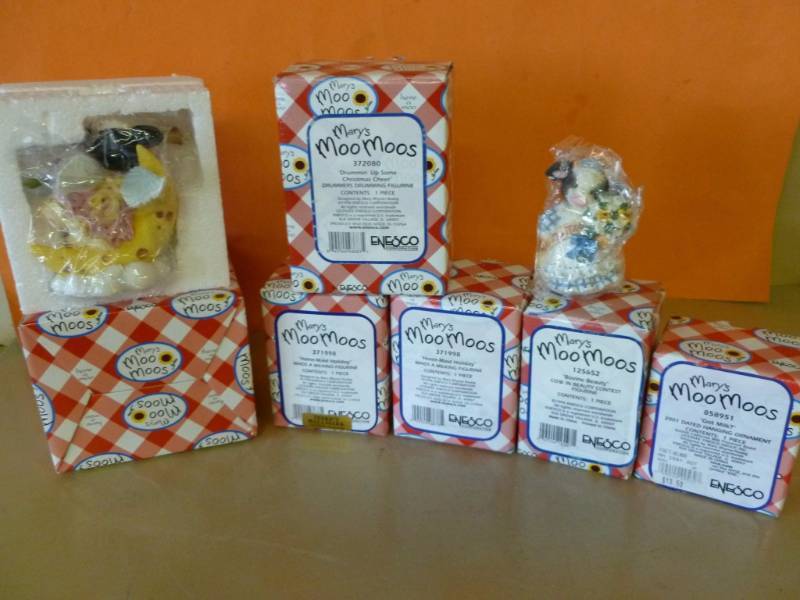 lot 314 image: Mary Moo Moos