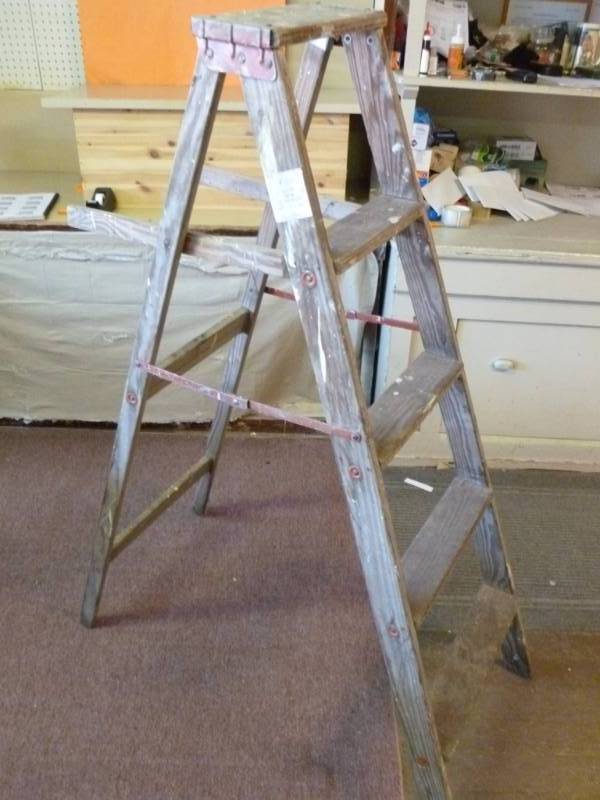 lot 315 image: Step Ladder