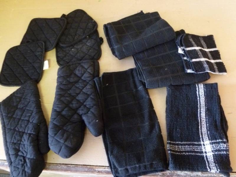 lot 330 image: Kitchen