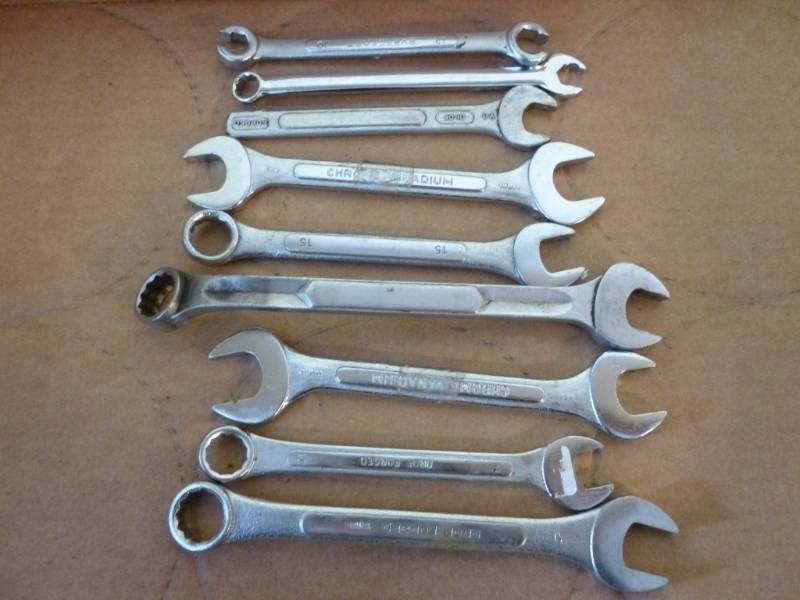 lot 348 image: Tools