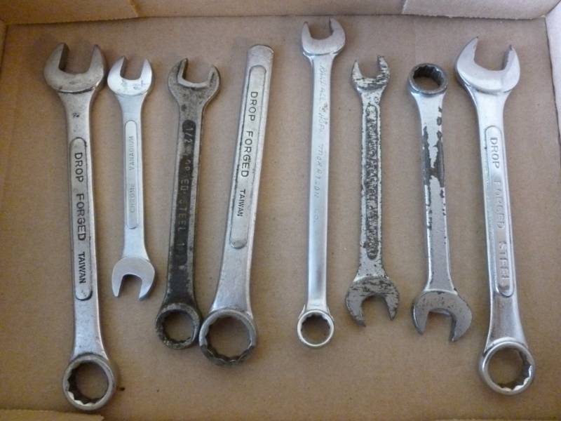 lot 350 image: Tools