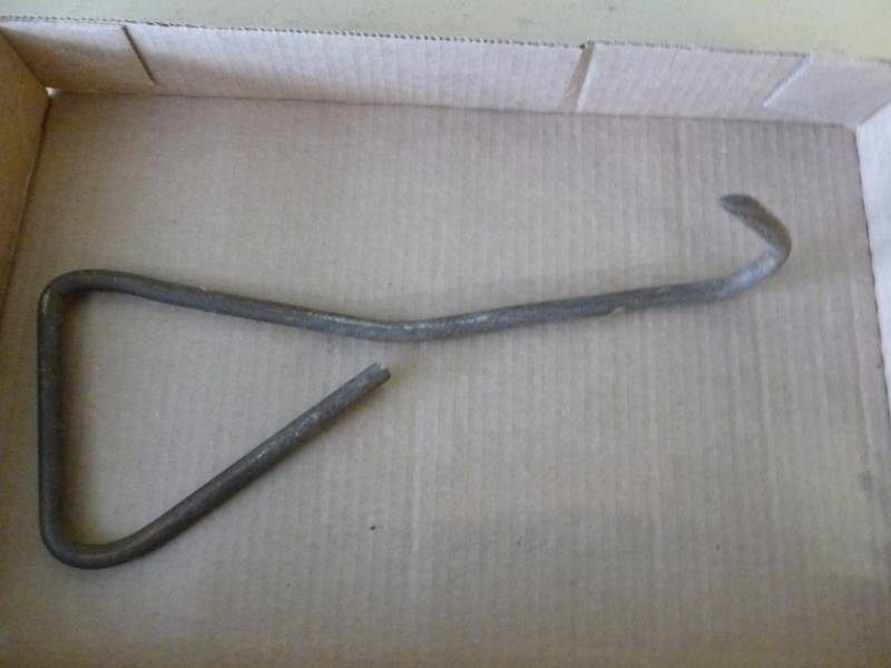 lot 353 image: Vintage Bale Hook