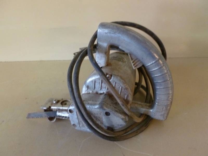 lot 354 image: Zip Saw