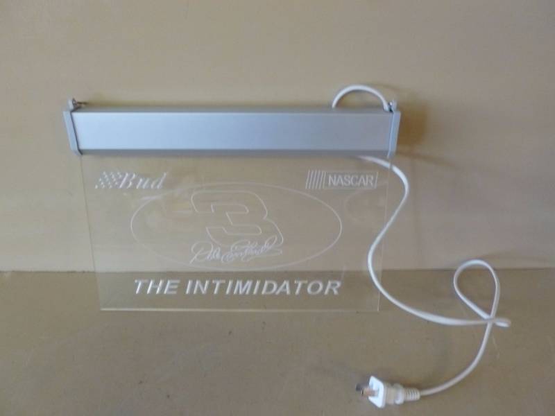 lot 355 image: Dale Earnhardt Collectible