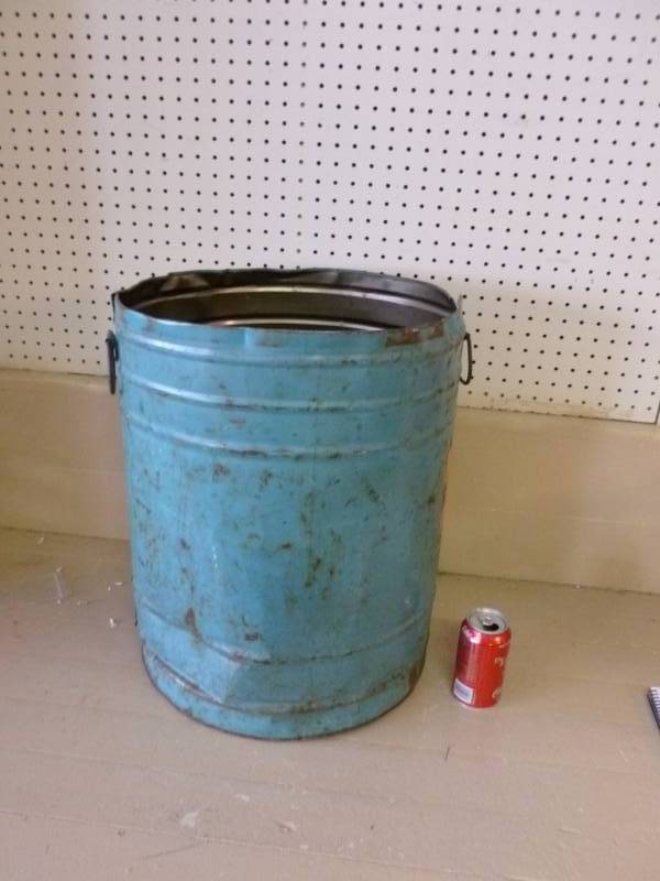 lot 358 image: Vintage Lard Pail