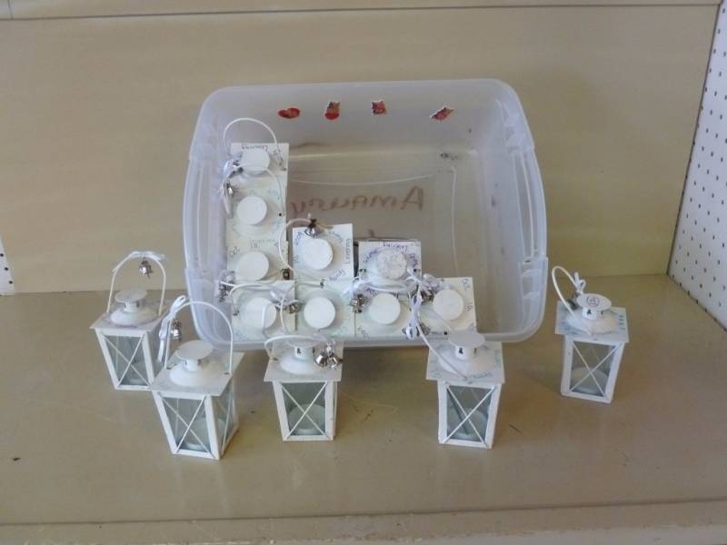 lot 360 image: Decorative