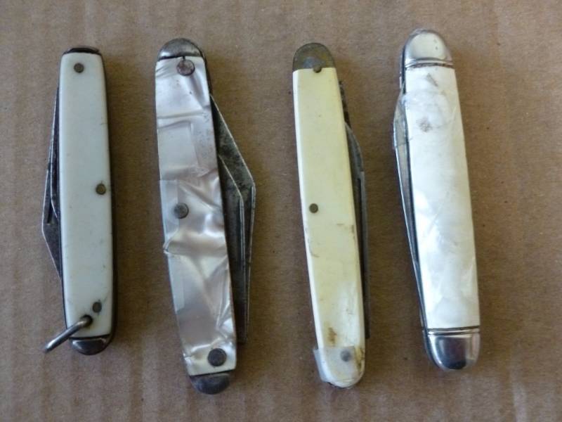 lot 373 image: Vintage Pocket Knives