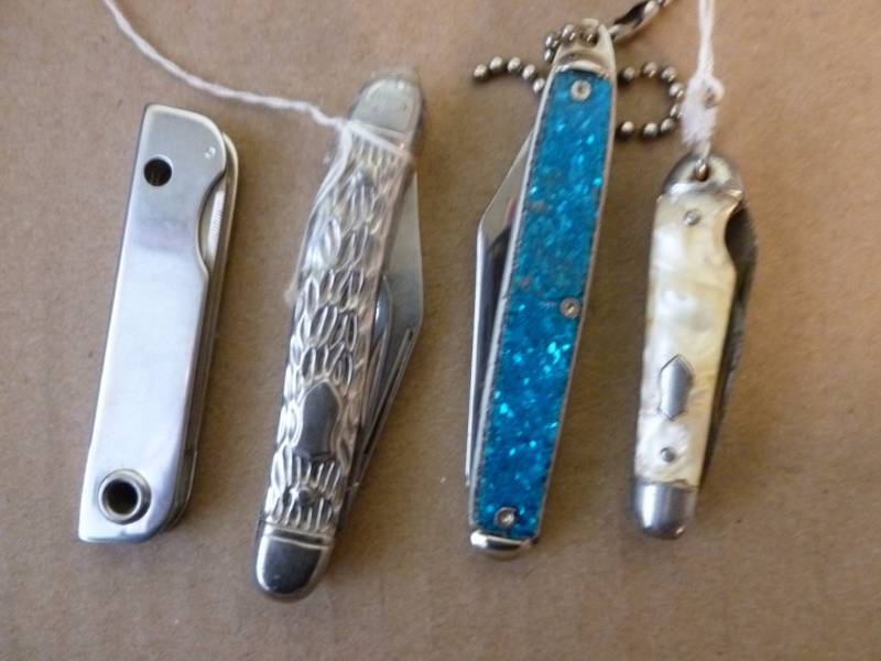 lot 374 image: Vintage Pocket Knives