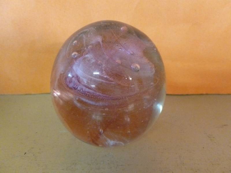 lot 390 image: Paper Weight