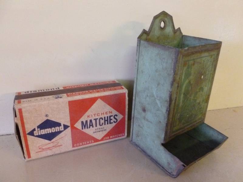 lot 409 image: Vintage Match Chimney