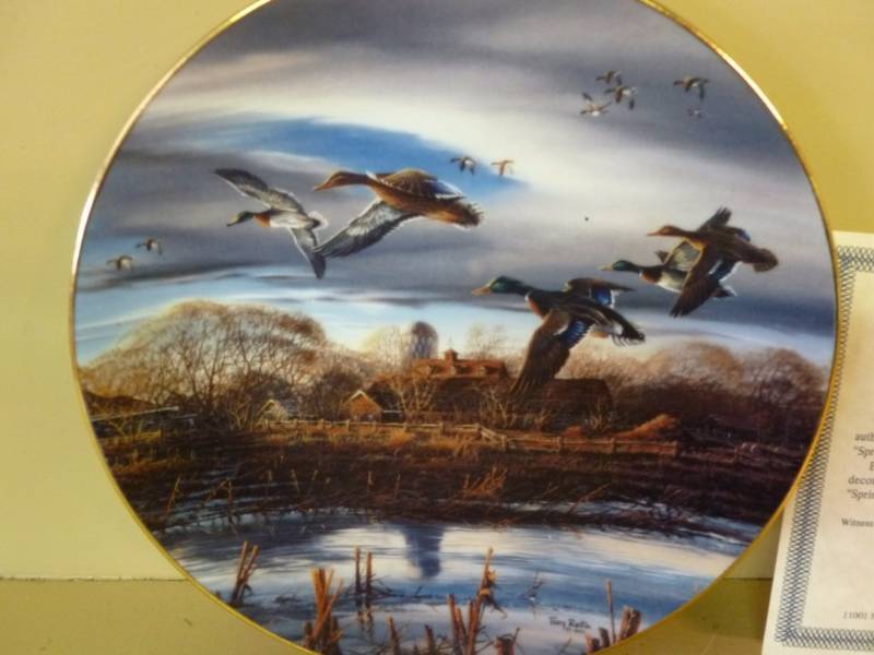 lot 423 image: Terry Redlin Plate Decoration