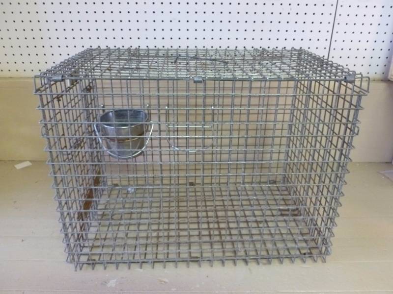 lot 432 image: Pet Cage