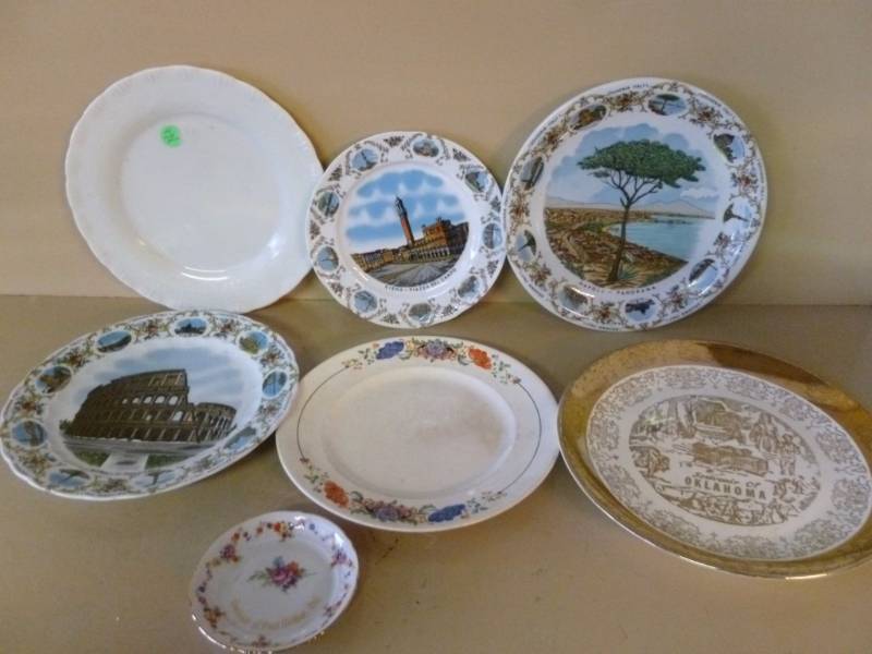 lot 438 image: Vintage Plates