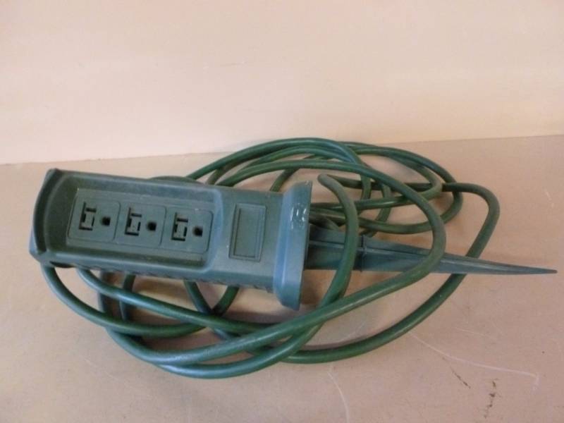 lot 446 image: Extension Cord