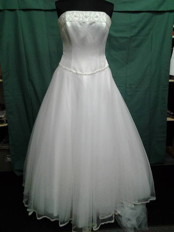 Alfred Angelo Model 1225 Size 10