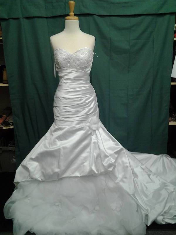 Disney Fairy Tale Wedding By Alfred Angelo Size 10