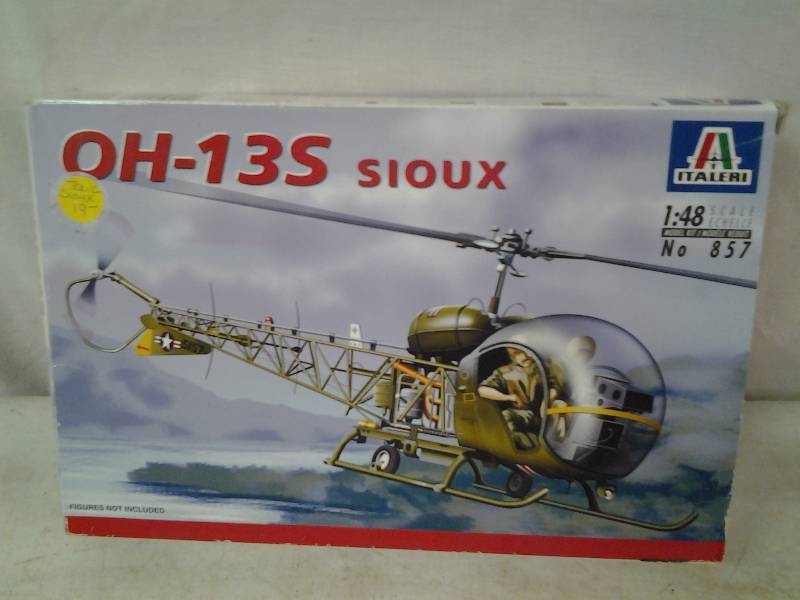 Italeri 148 OH-13S Sioux Helicopter Kit
