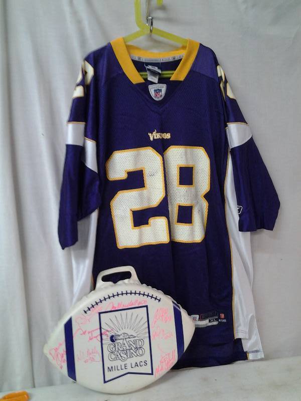 Minnesota Vikings Adrian Peterson Jersey Size XL,  Autographed Cushion, Jim Marshall #70 & Others