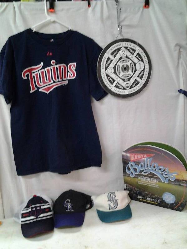 Mn Twins T-Shirt Size L, Other Baseball Collectibles