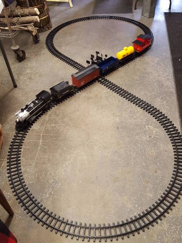 Train-Rio Grande 8-Straight, 18-Curved (8 Feet Long)