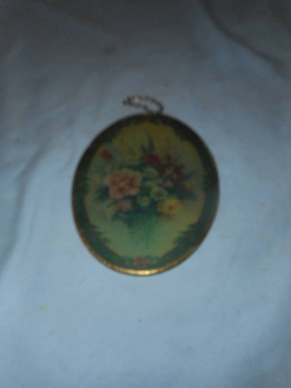 ANTIQUE HANGING WINDOW PICTURE