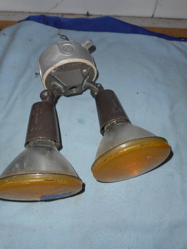OVER HEAD FLOOD LIGHTS
