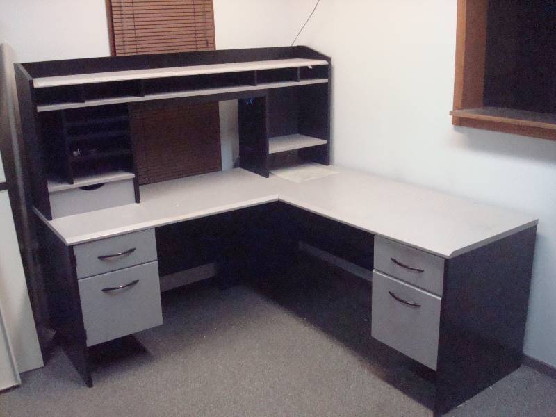 lot 3 image: Large Computer Desk, Used, May Need To Be Taken Apart