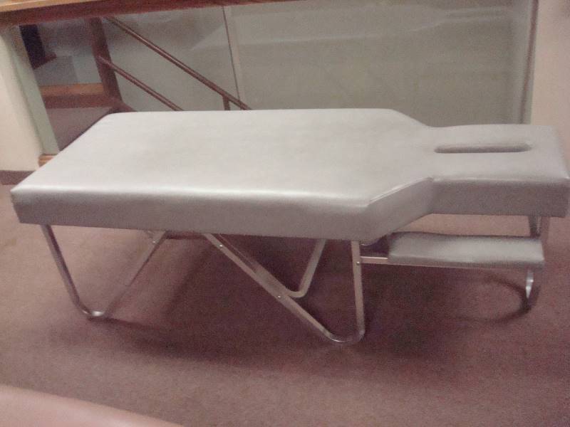 lot 8 image: Chiropractic  Massage Table, Used, Some Wear