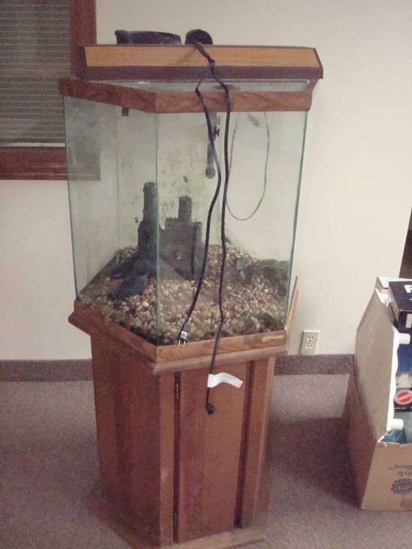 Octagon Fish Aquarium Tank, Used, Shows Wear, Tank Can