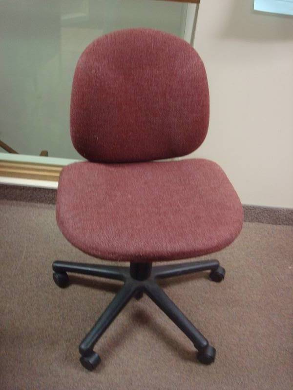 lot 24 image: Maroon Roller Office Chair, Used, Some Wear