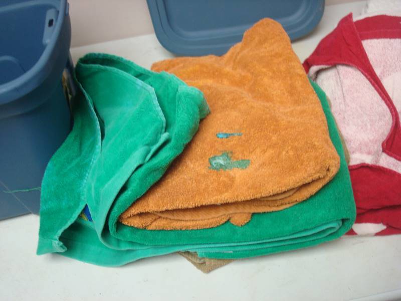 lot 43 image: Bin Filled With Some Used Towels