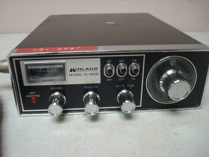 lot 106 image: Midland CB Radio, Used, Untested, As Is