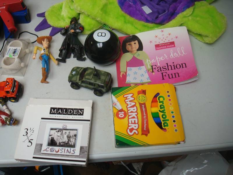 lot 116 image: Bin With Some Mixed Toys