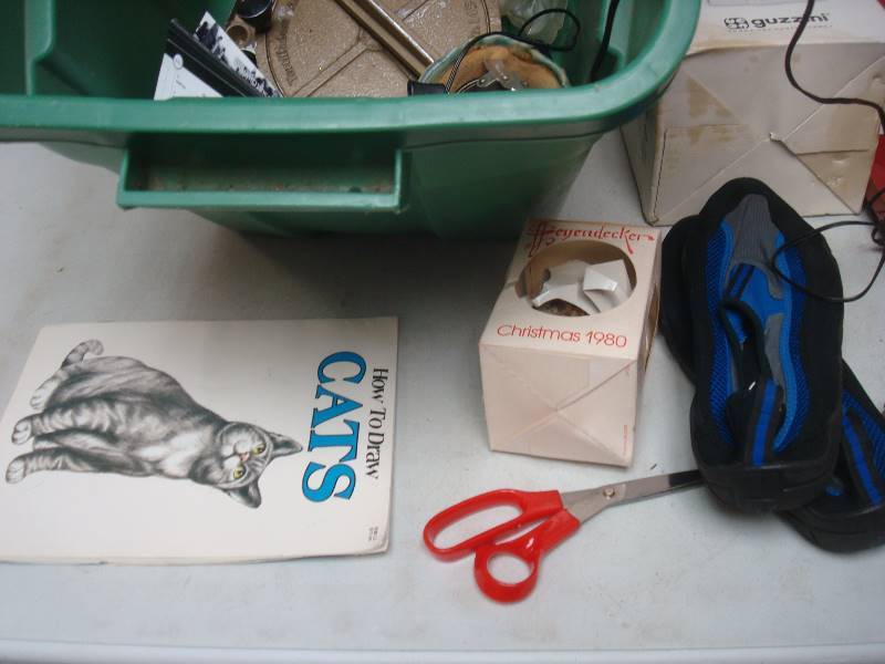 lot 155 image: Green Bin Filled With Mixed Items