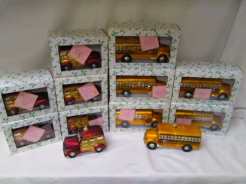 Christmas Ornaments, (12), 6 Buses, 6 Woodies