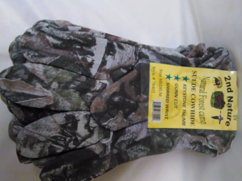 Gun cut Cordova Gloves, (3pr.) Camouflage, Suede, Men�s Medium