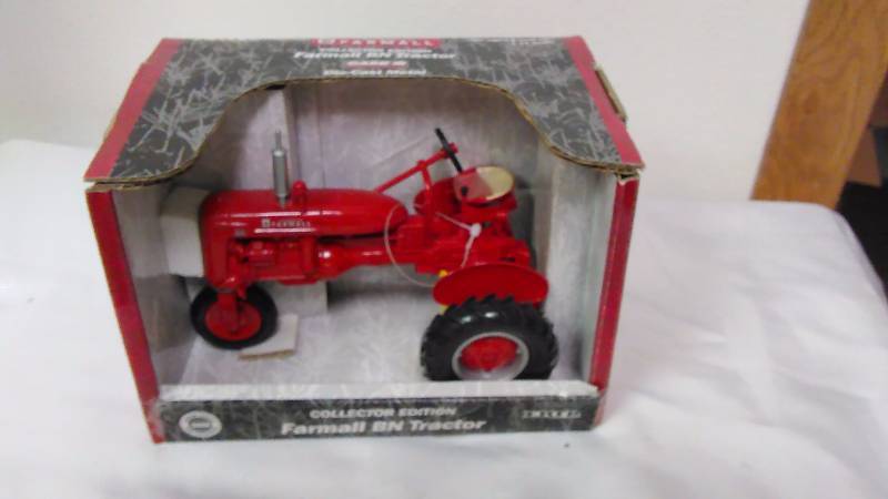 Farm All Tractor, McCormick Farm All Collector Edition BN Tractor, 2001 by Ertel