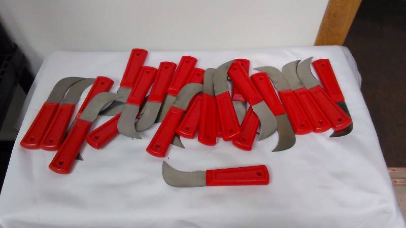 Curved Utility Knife (24)