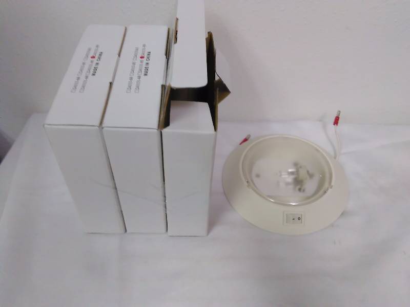 12V Pre-Wired Utility Lights (3)