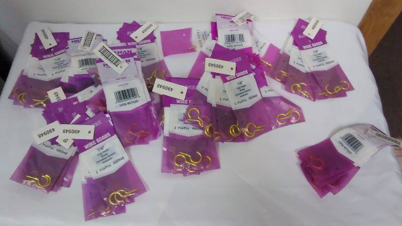 Hillman Cup Hooks (405 pkgs.)