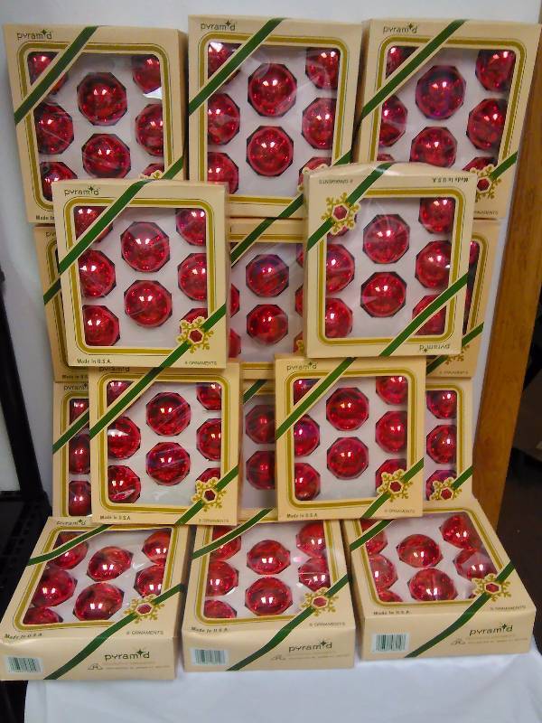 Christmas Ornaments, Red (16 boxes of 8)