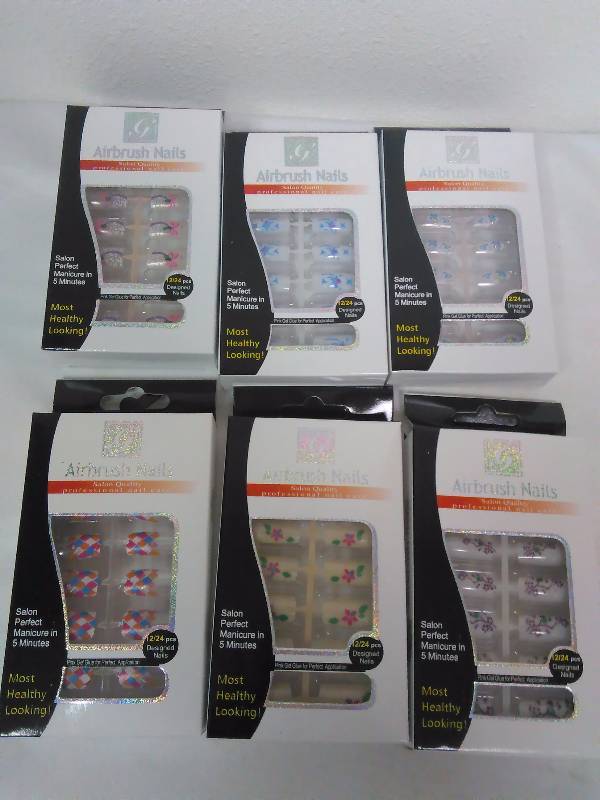 Airbrush Fashion Nails (6) Designs Vary See Pictures for Details