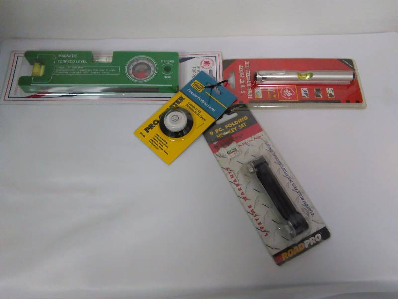 Levels (3) and Hex Key Set