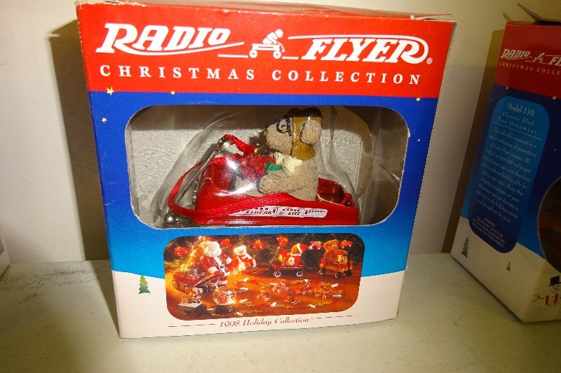 Radio Flyer 1998 Holiday collection ornament