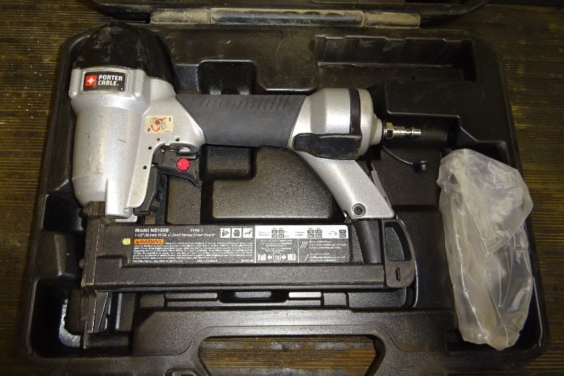 lot 15 image: Porter cable Air Narrow Crown Stapler