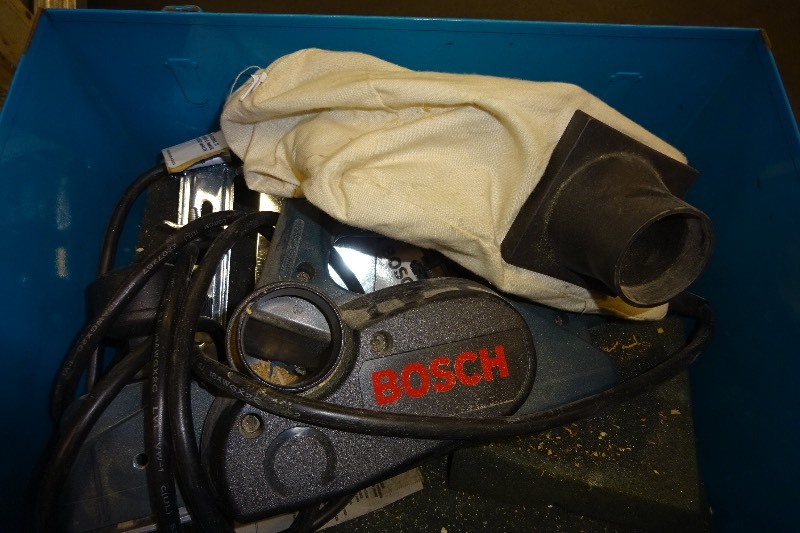 lot 18 image: Bosch Planer