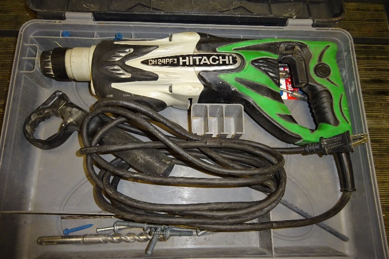 lot 23 image: Hitachi DH24pf3 rotary hammer