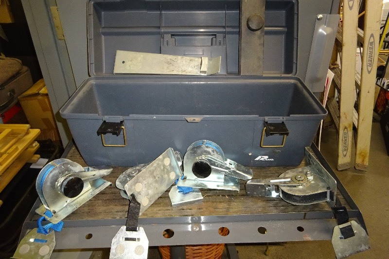 lot 35 image: Flooring tools